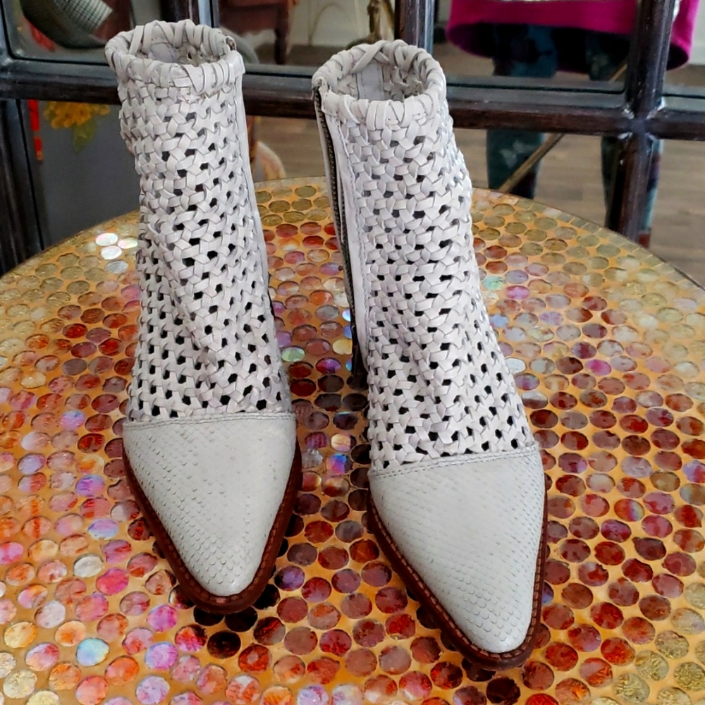 Free People booties 6.5